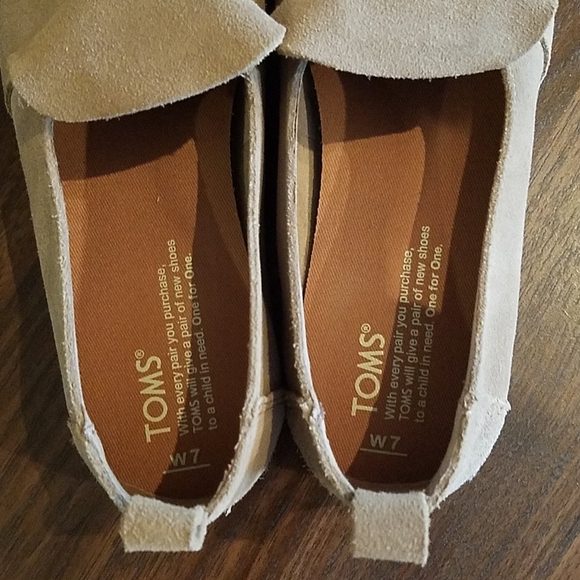 Toms suede shoes - Picture 5 of 7